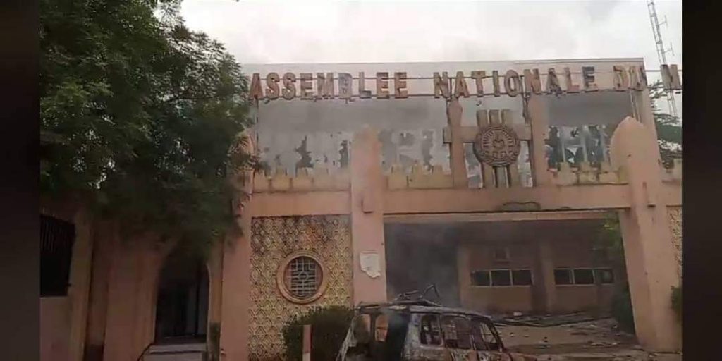 FB IMG 1594409515640 1024x512 - MALI : Le Pm annonce un "gouvernement d'ouverture" après 4 morts