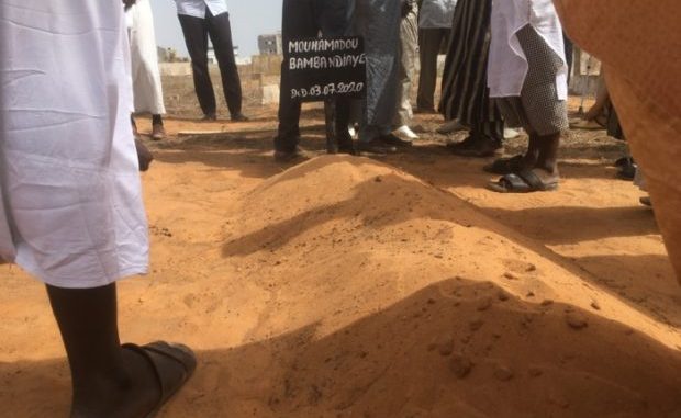 Mamadou Bamba Ndiaye 1 620x400 1 620x381 2 - (Photos) - Mouhamadou Bamba N'diaye repose désormais à Yoff.