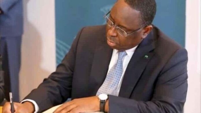 Conseil des ministres: Macky Sall sanctionne la consule de Milan Rockaya BA et nomme Mamadou Lamine Diouf.