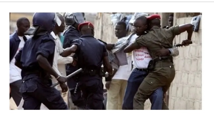 Pikine: Des policiers attaqués par des malfaiteurs armés
