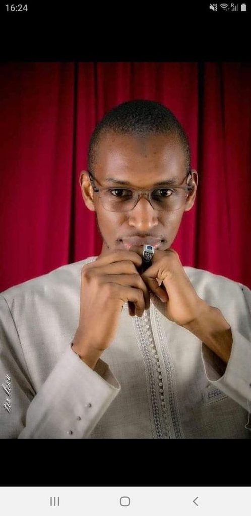 omar touré 498x1024 - Sénégal- Affaire capitaine Oumar Touré: Sa détention corsée à 60 jours , le gendarme suspendu à la décision de Macky Sall.