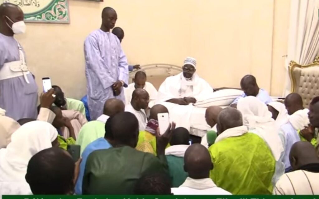 WhatsApp Image 2021 07 07 at 21.51.31 1 1024x641 - Touba : (Images et video )Le khalife général des mourides reçoit une Délégation Fouladou de Kolda Conduite par Elhadji Thierno Amadou Sabaly .