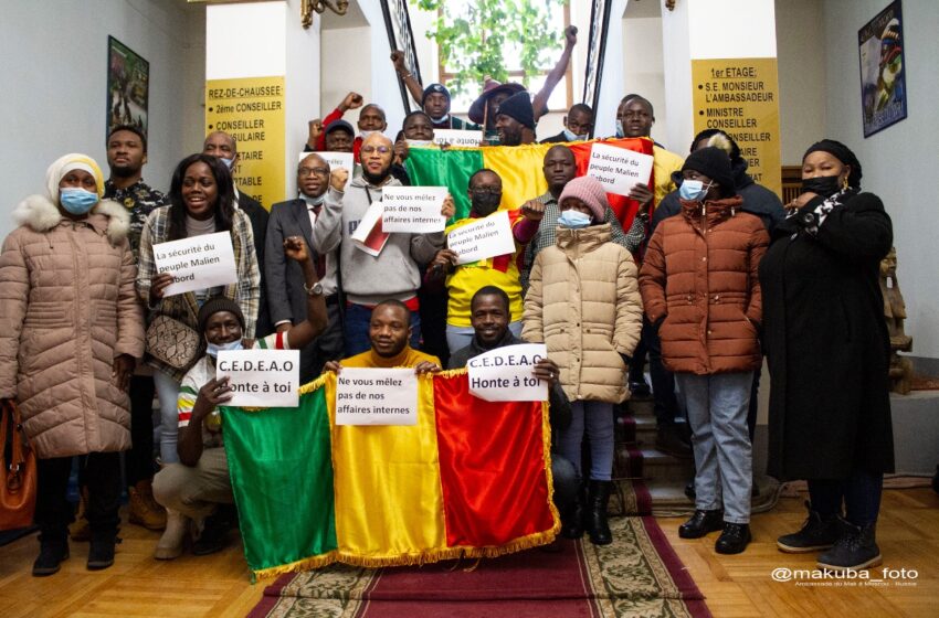 Russie : Une mobilisation exceptionnelle à Moscou en soutien au peuple malien.