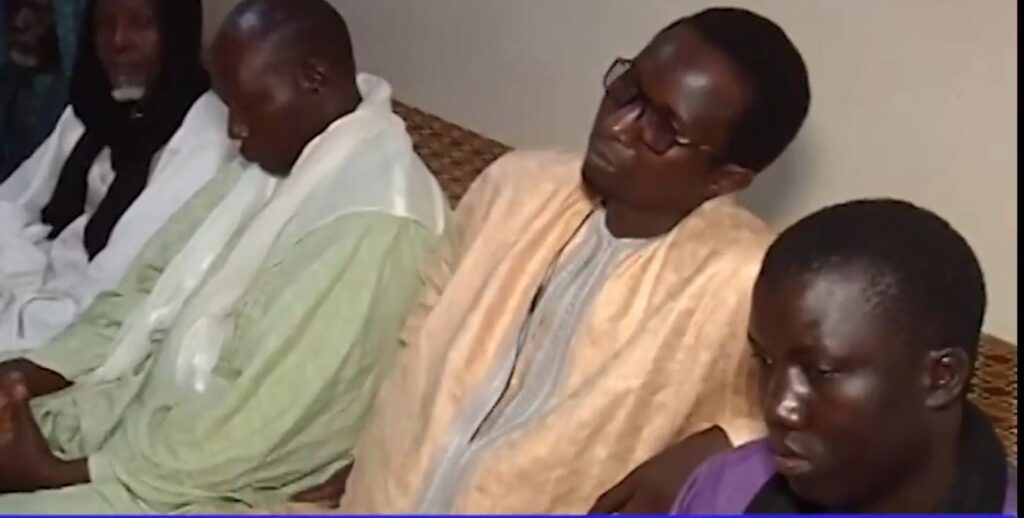WhatsApp Image 2022 06 13 at 12.16.50 1024x518 - Sénégal- Touba M'backé: Le pére et La famille de Cheikh Abdou Bara Doly M'backé demandent pardon au président Macky Sall.
