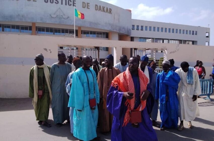 Sénégal -Hizbut TarqhiyahTouba M’backé : Malgré la médiation du khalife; les hizbut Serigne M’backé Thioune et Abdoulaye Diaw ont répondu à la convocation de la Dic .