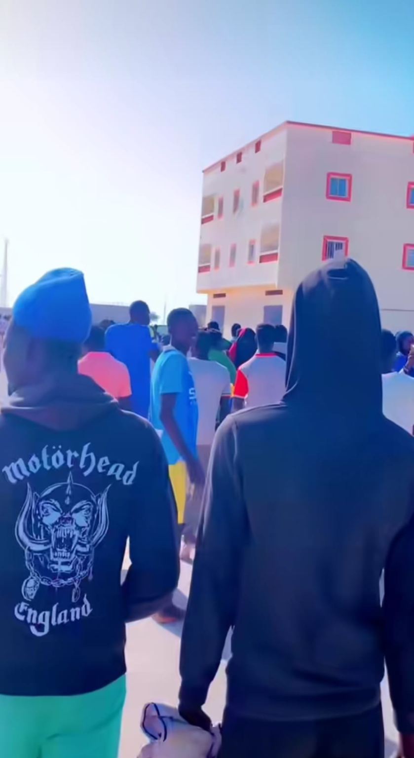 image 17 839x1536 - Émigration clandestine : ( Photos)Plus de 1000 sénégalais bloqués à Dakhla au Maroc demandent à être rapatriés d'urgence.