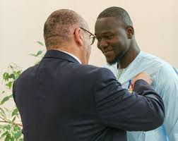 Pourquoi l’État du Sénégal n’a pas encore félicité Fousseynou Samba Cissé, le héros de Paris? image 15 - Pourquoi l’État du Sénégal n’a pas encore félicité Fousseynou Samba Cissé, le héros de Paris?