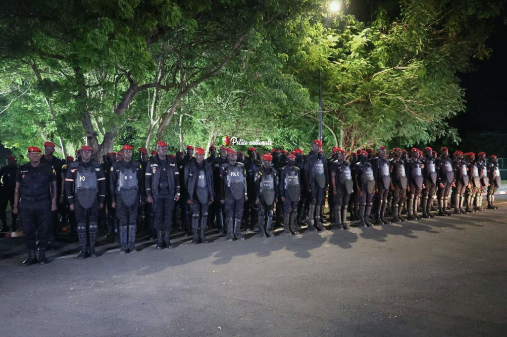 Sénégal - Université Cheikh Anta Diop : Le GMI lève le camp et plie bagage en pleine nuit après des semaines de tension. image 14 1024x682 - Sénégal - Université Cheikh Anta Diop : Le GMI lève le camp et plie bagage en pleine nuit après des semaines de tension.